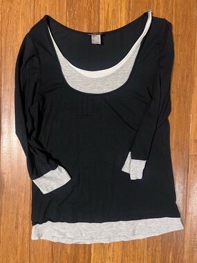 VENUS Black 3/4 Length Sleeve Scoop Layered-Look Top with Gray Trim